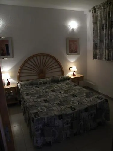 Apartments Varadero サロウ 0*,